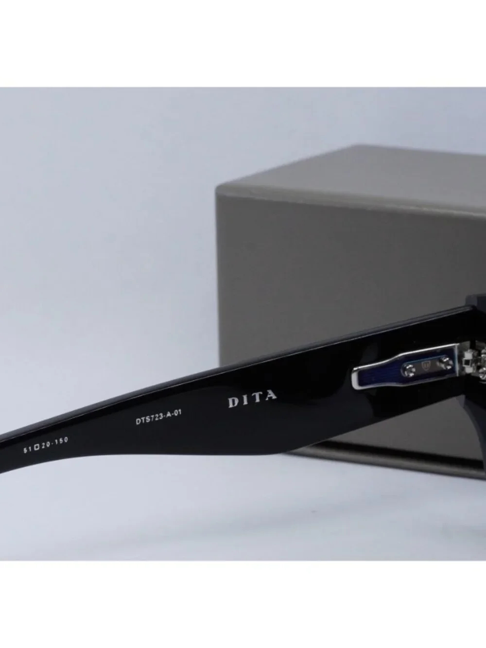Dita BANTOS DTS-723-A-01 Square Sunglasses - Black / Grey